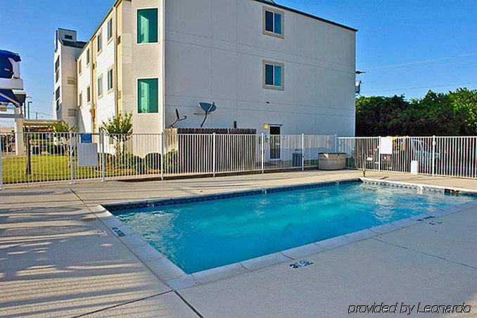 Hotel 6-benbrook, Tx - Worth
